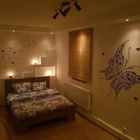 سيبيو My Place - Butterflies المظهر الخارجي الصورة